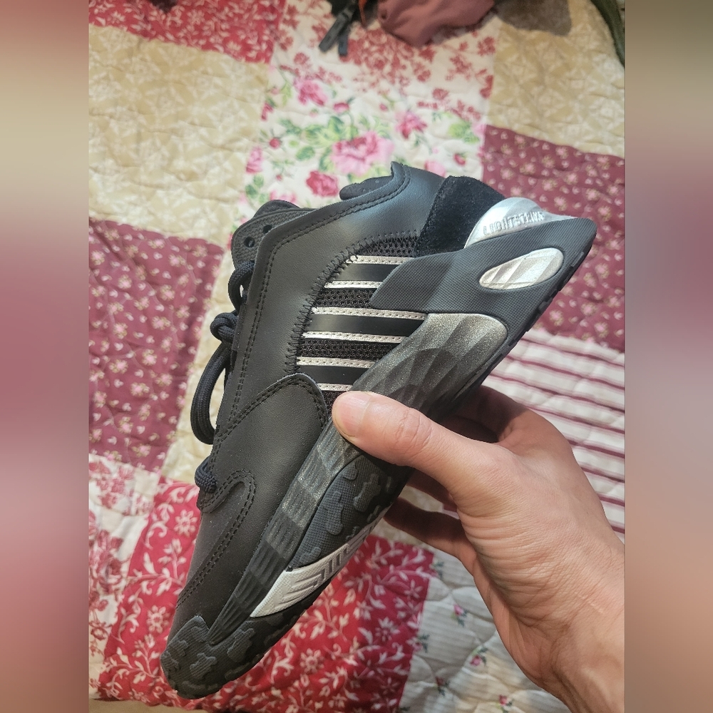 Adidas niteball